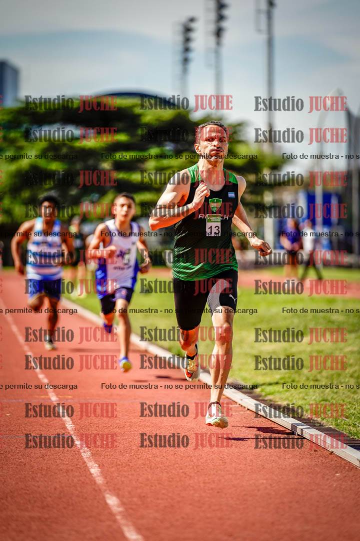 Fotos de los 800 m llanos de varones