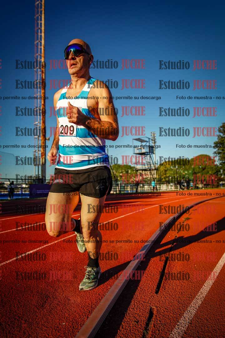 Fotos de los 3000 m llanos de varones