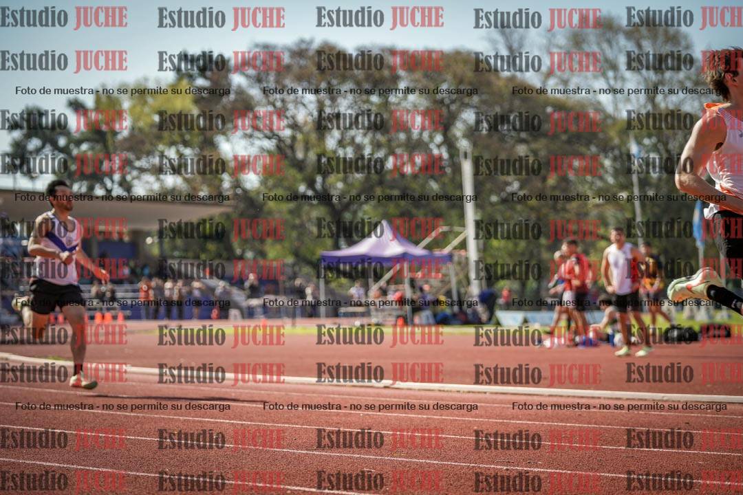 Fotos de los 400 m llanos de varones