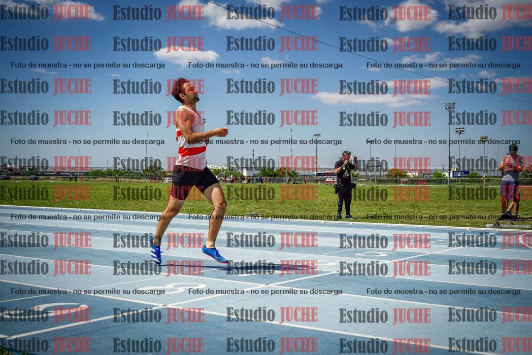 Fotos de los 400 m llanos de varones