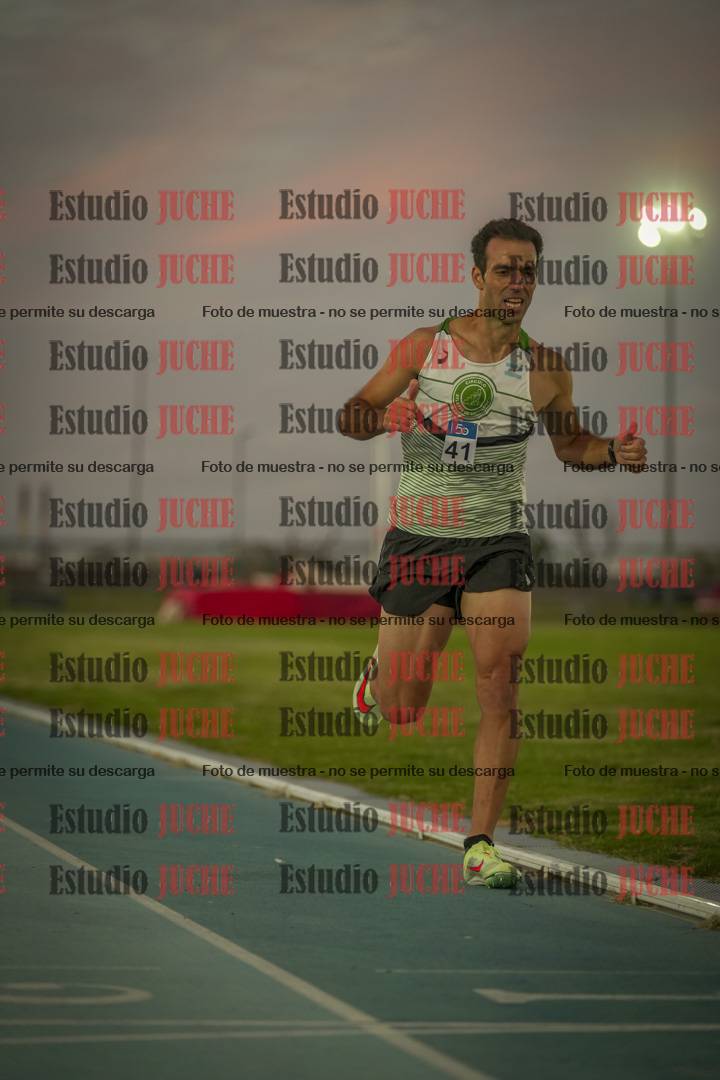 Fotos de los 3000 m llanos de varones