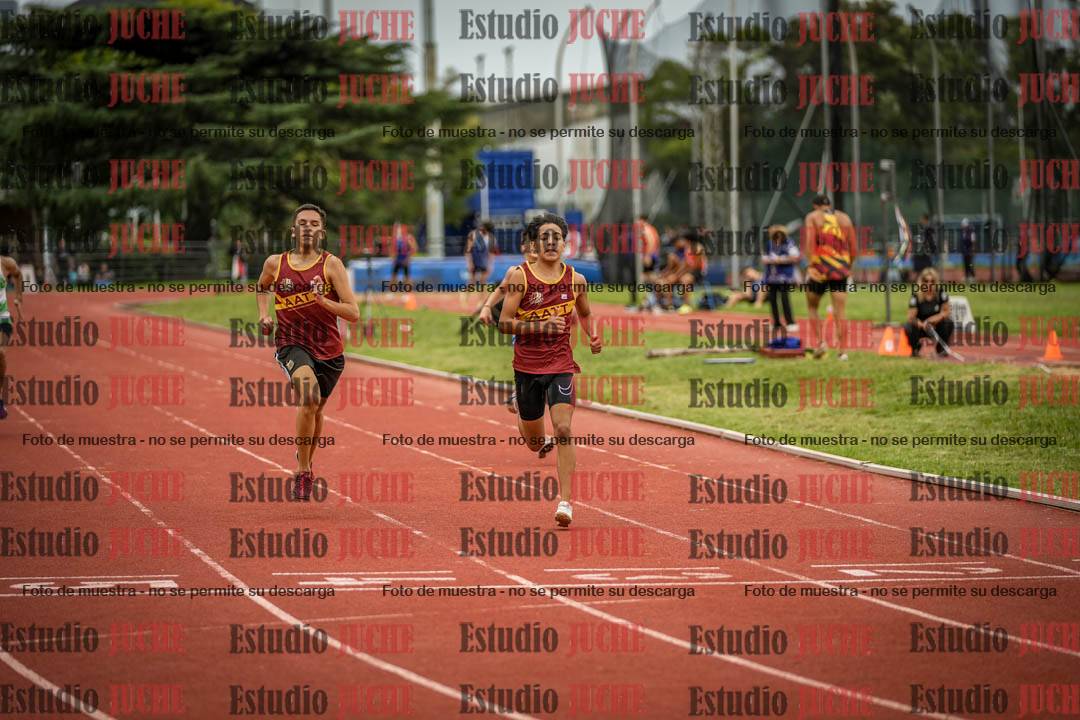 Fotos de los 400 m llanos de varones