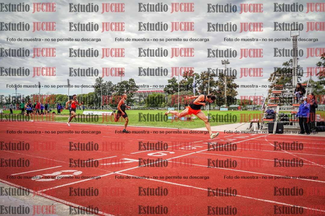 Fotos de los 400 m llanos de varones