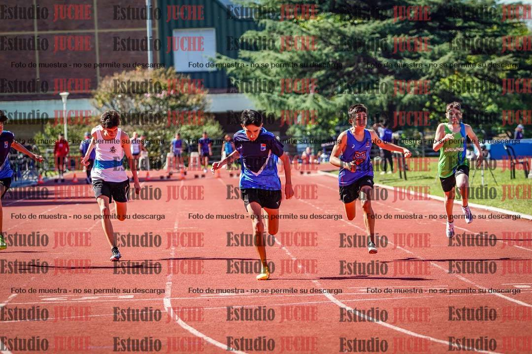 Fotos de los 80 m de varones