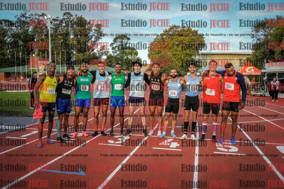 Fotos de algunos extras y podios del día 2