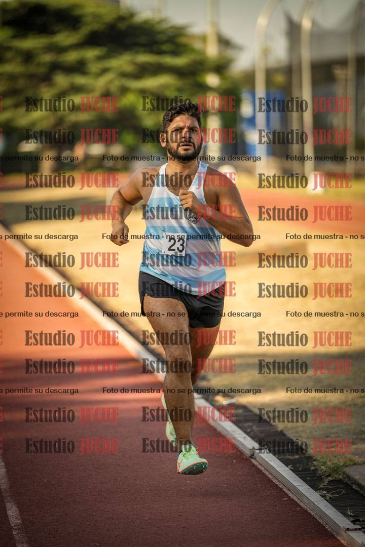 Fotos de los 800 m llanos de varones