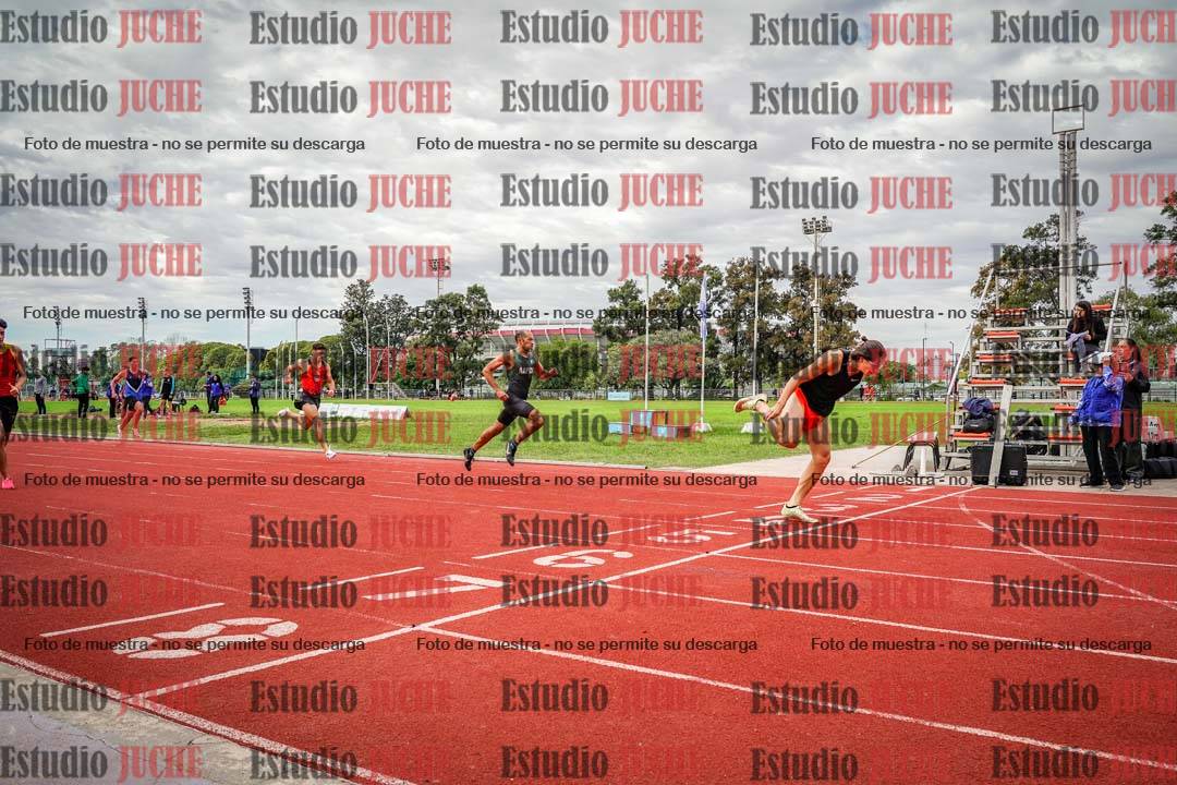 Fotos de los 400 m llanos de varones