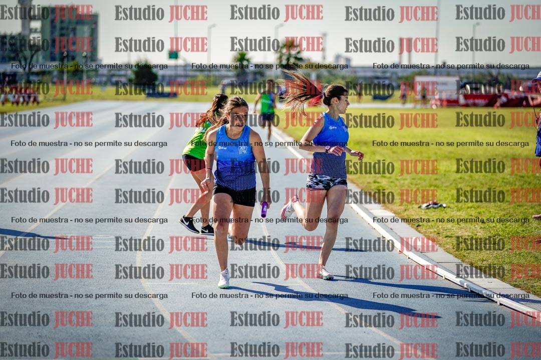 Fotos de las postas 8x300 m mixtas