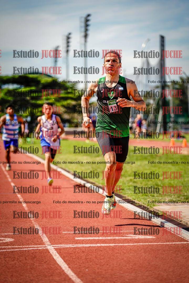 Fotos de los 800 m llanos de varones