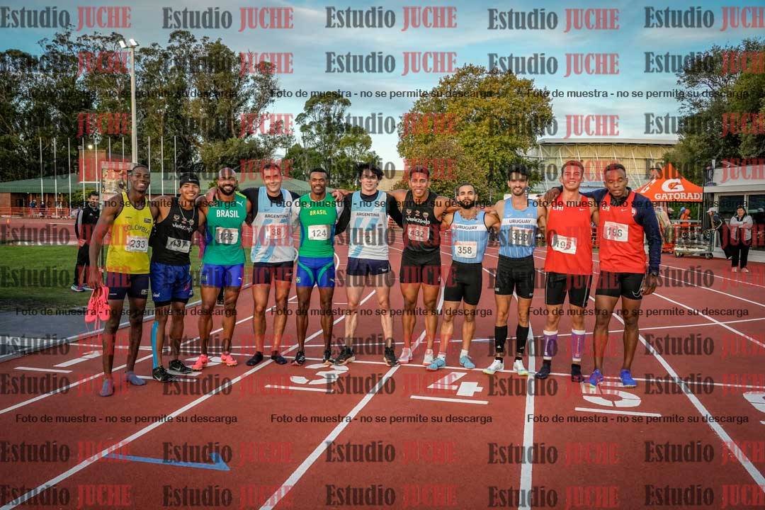 Fotos de algunos extras y podios del día 2
