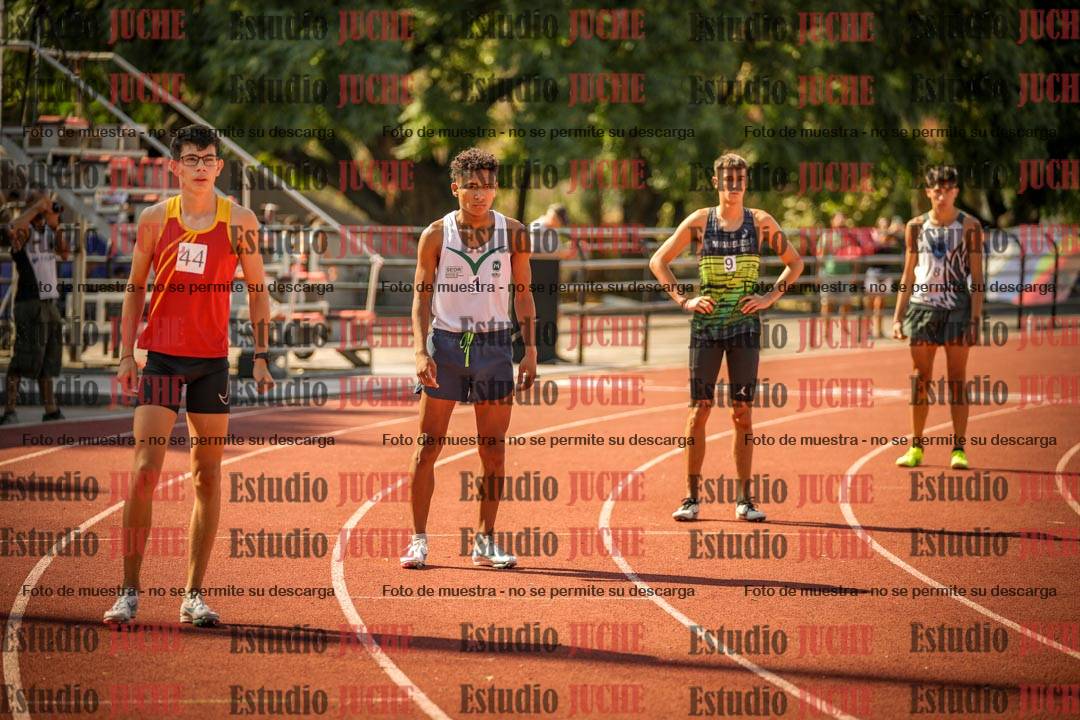 Fotos de los 800 m llanos de varones