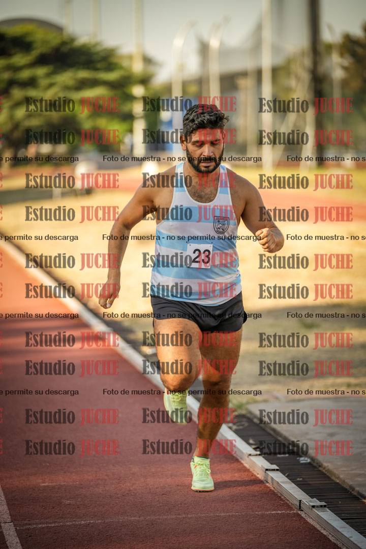 Fotos de los 800 m llanos de varones