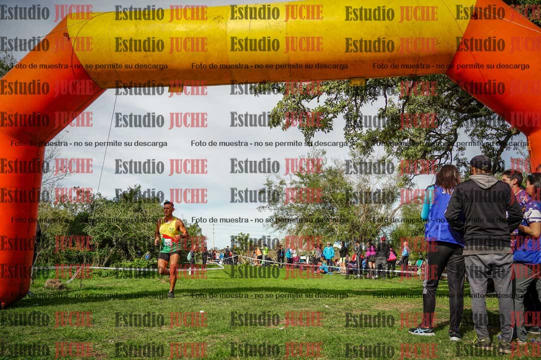 Fotos de la llegada del cross de 8000 m