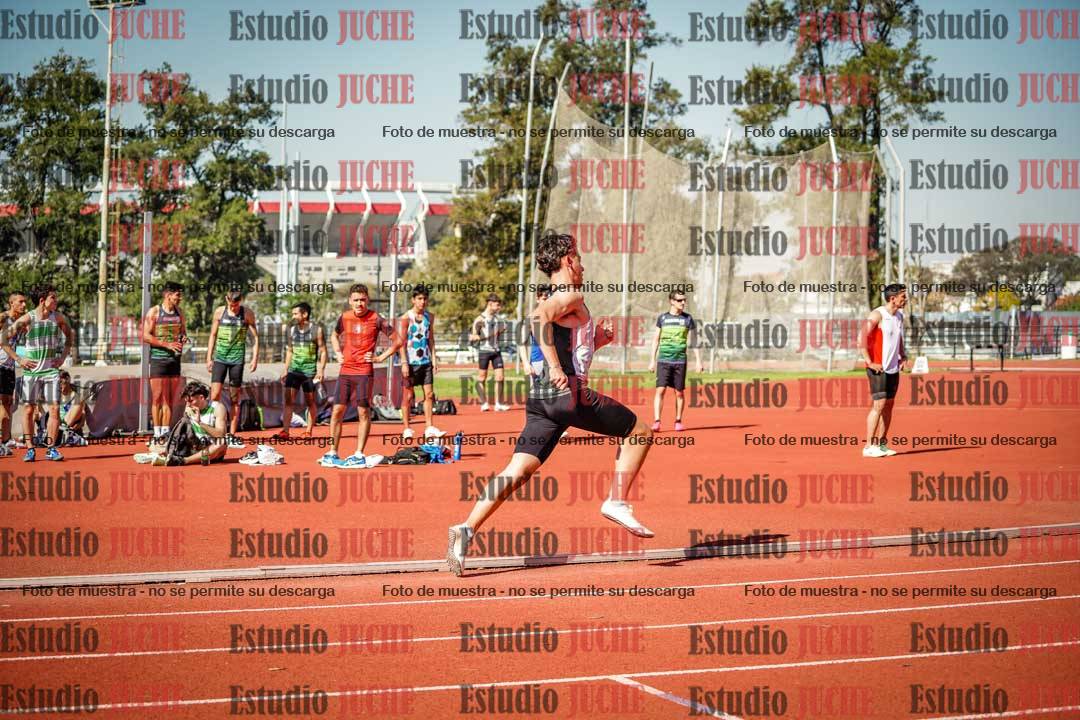 Fotos de los 400 m llanos de varones
