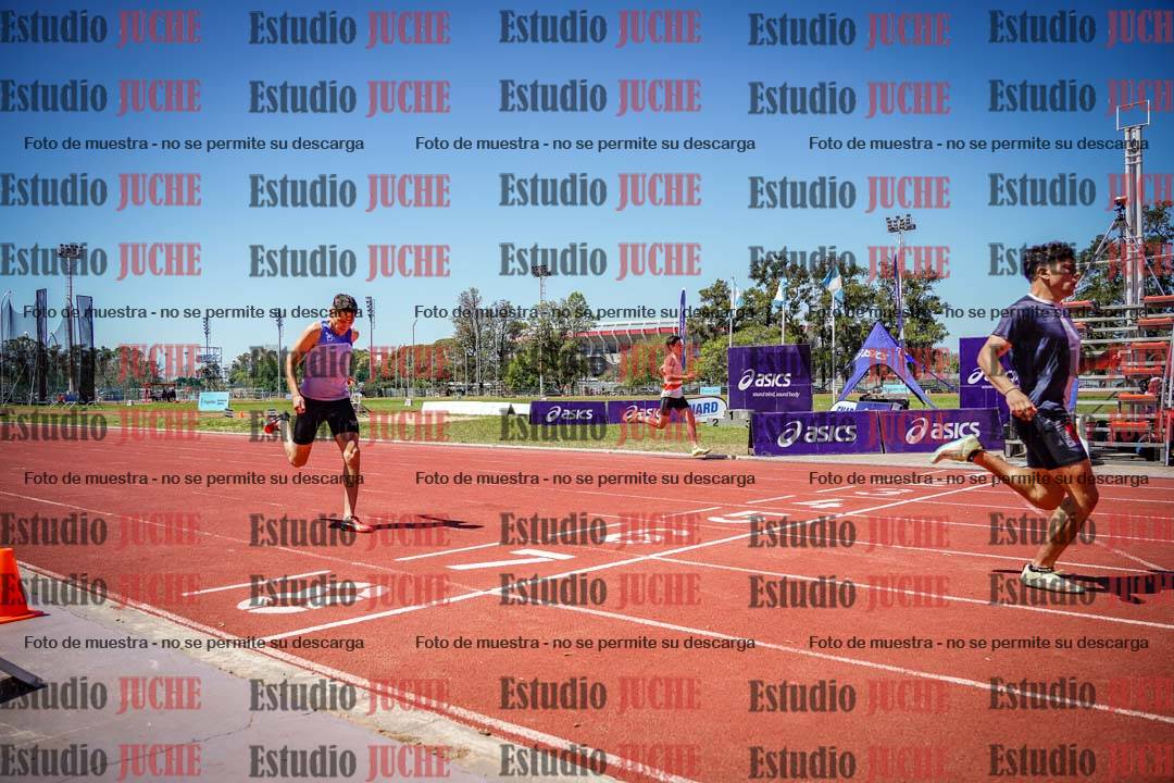 Fotos de los 400 m llanos de varones