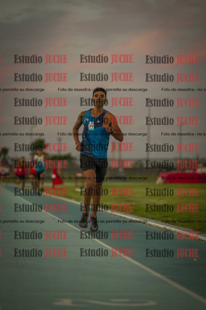 Fotos de los 3000 m llanos de varones