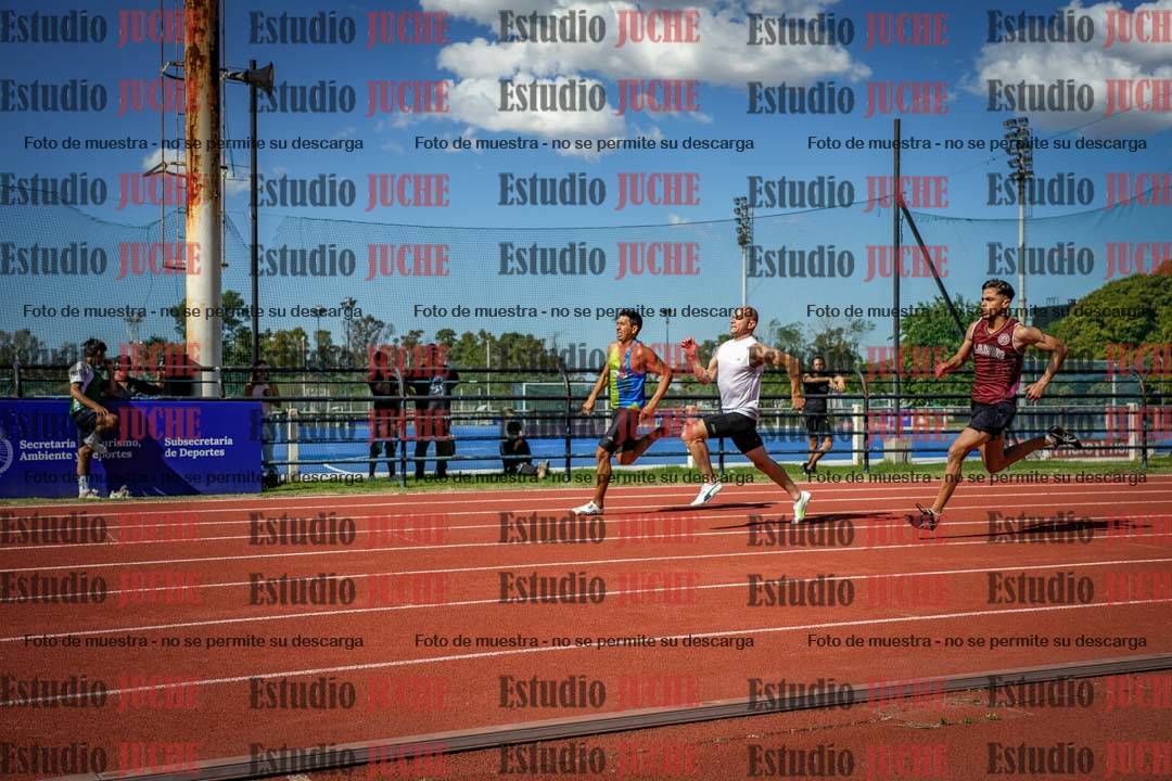 Fotos de los 200 m llanos de varones