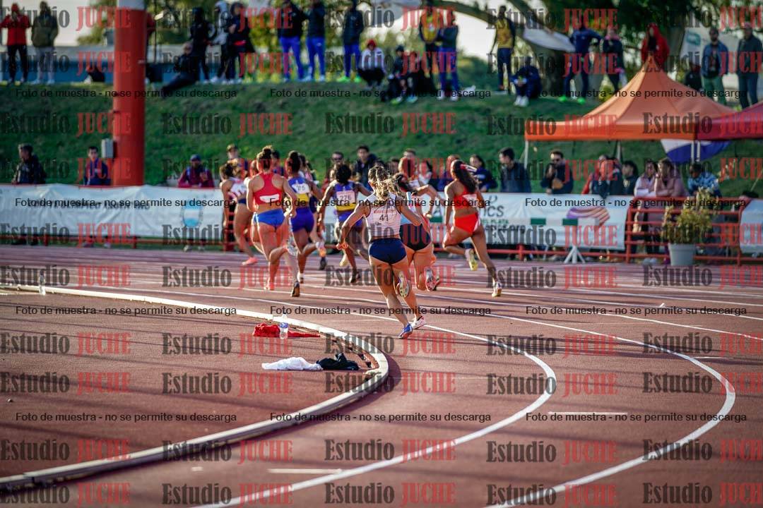 Fotos de los relevos 4x100 m de mujeres