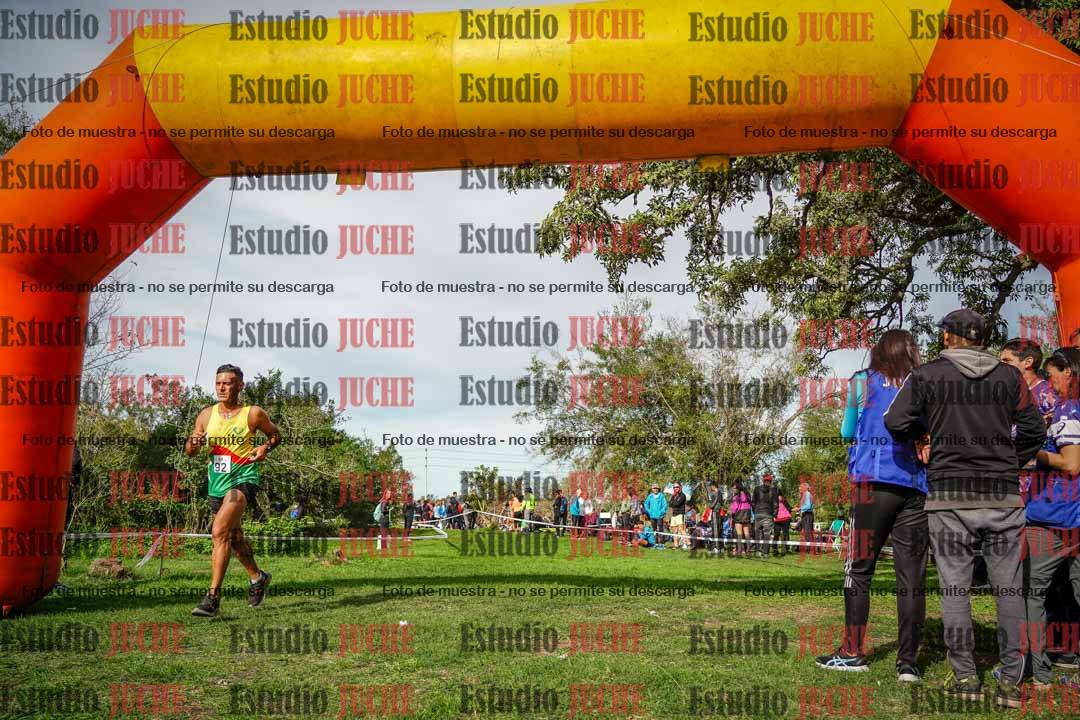 Fotos de la llegada del cross de 8000 m