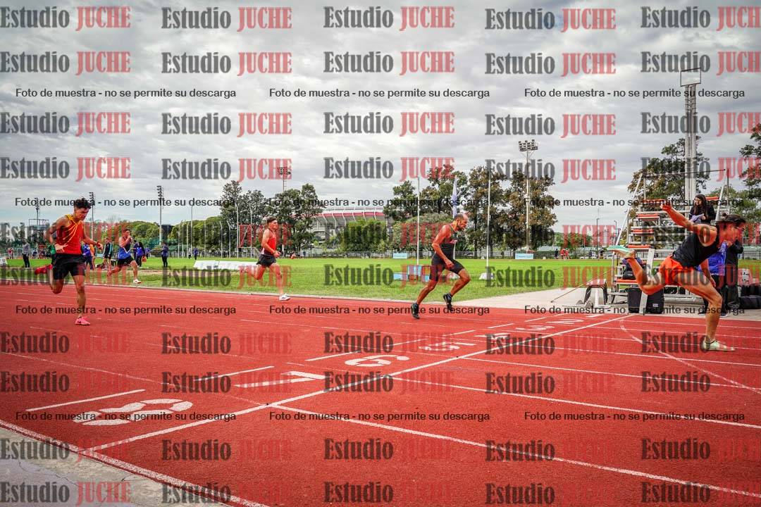 Fotos de los 400 m llanos de varones
