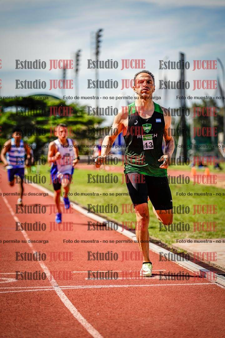 Fotos de los 800 m llanos de varones