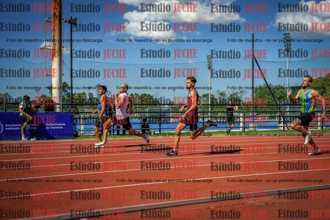 Fotos de los 200 m llanos de varones