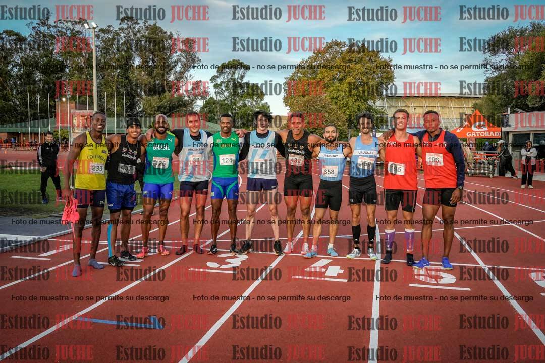 Fotos de algunos extras y podios del día 2