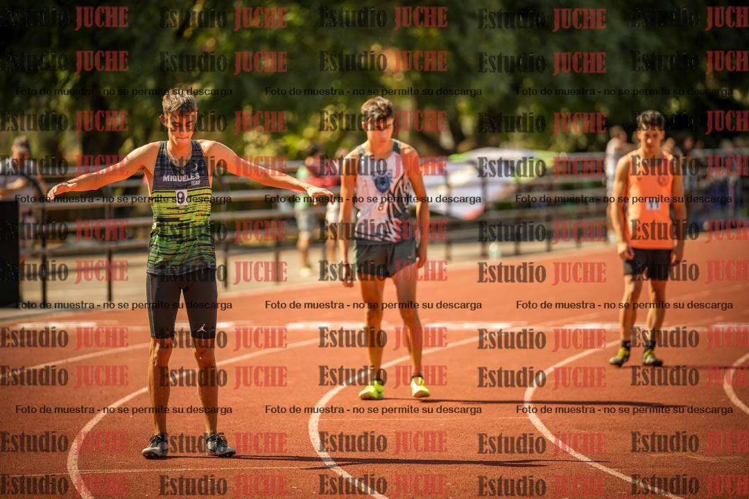 Fotos de los 800 m llanos de varones