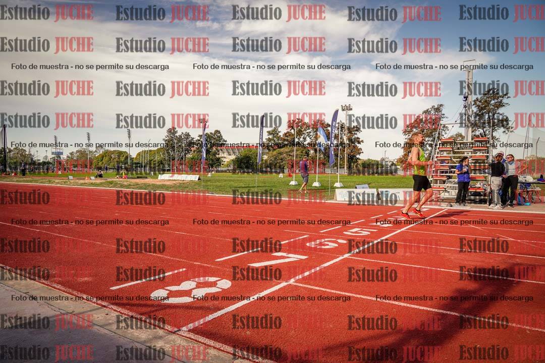 Fotos de los 400 m llanos de varones