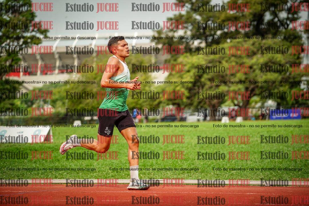 Fotos de los 3000 m con obstáculos de varones