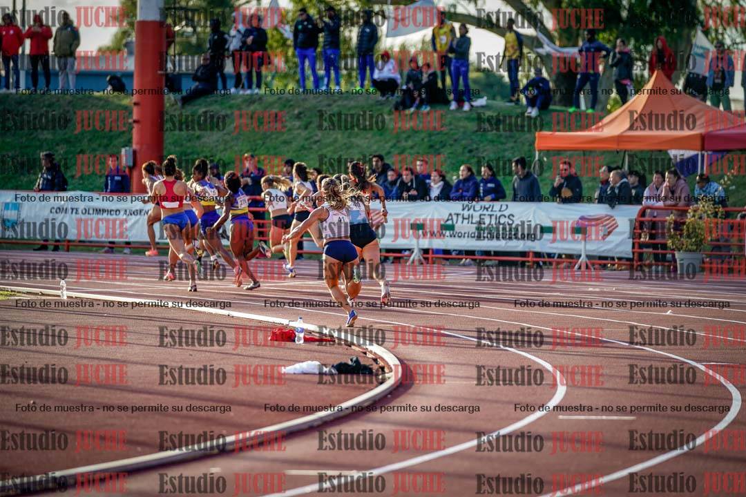 Fotos de los relevos 4x100 m de mujeres