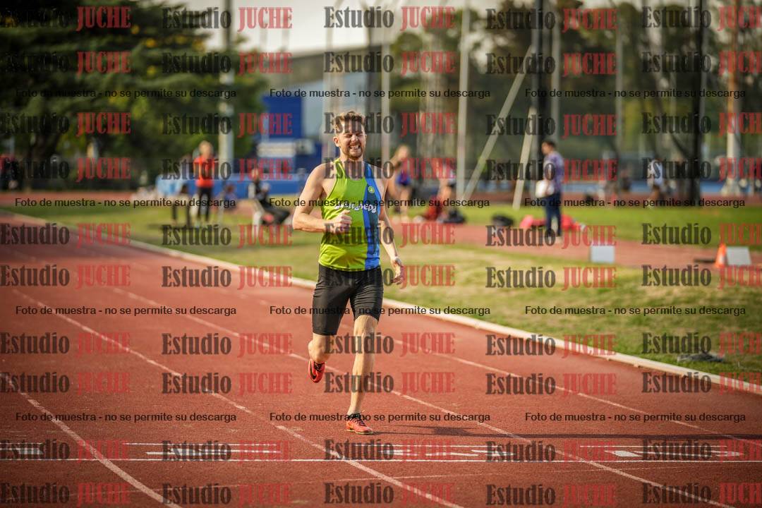 Fotos de los 400 m llanos de varones