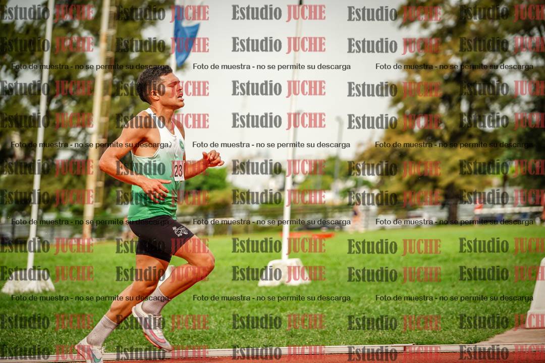 Fotos de los 3000 m con obstáculos de varones