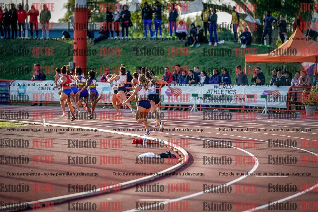 Fotos de los relevos 4x100 m de mujeres
