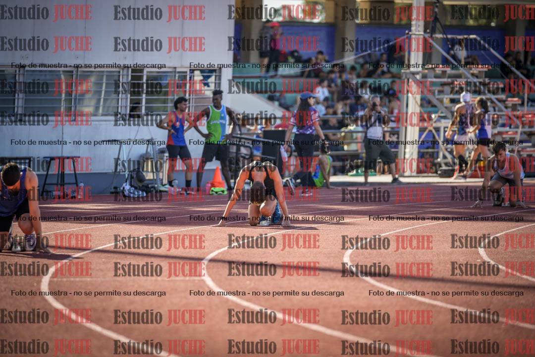 Fotos de los 400 m llanos de varones