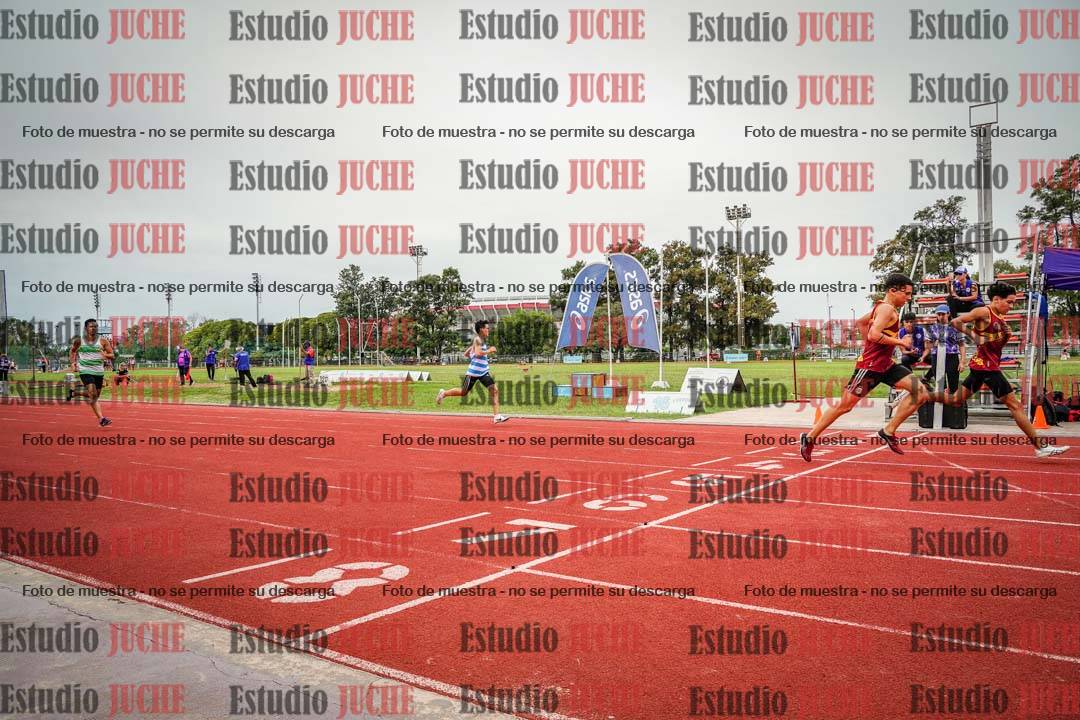 Fotos de los 400 m llanos de varones