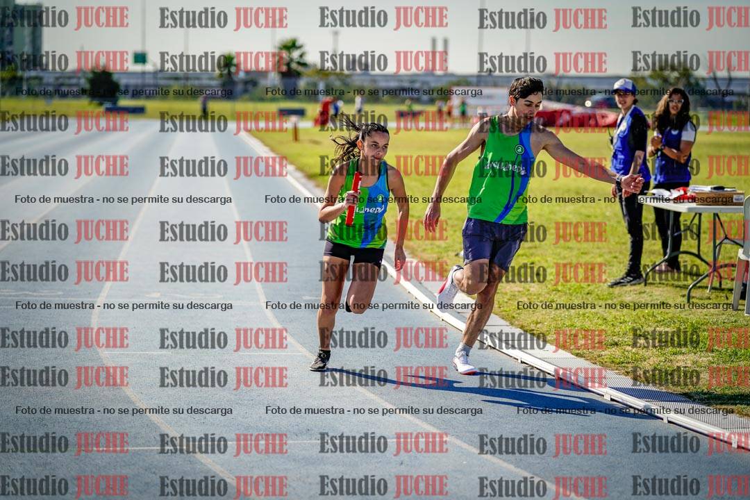 Fotos de las postas 8x300 m mixtas
