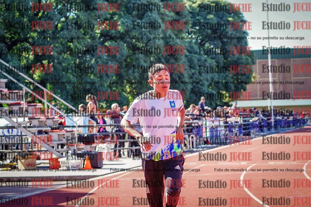 Fotos de los 80 m de varones