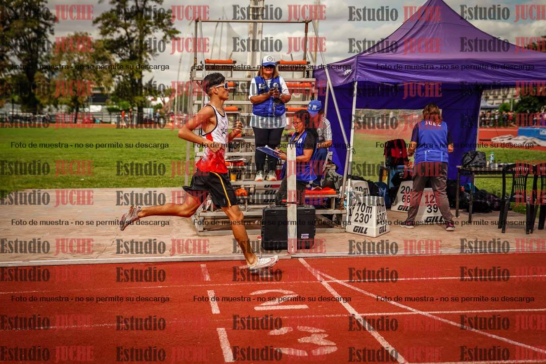 Fotos de los 800 m de varones