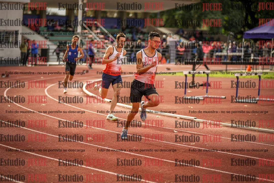 Fotos de los 400 m llanos de varones
