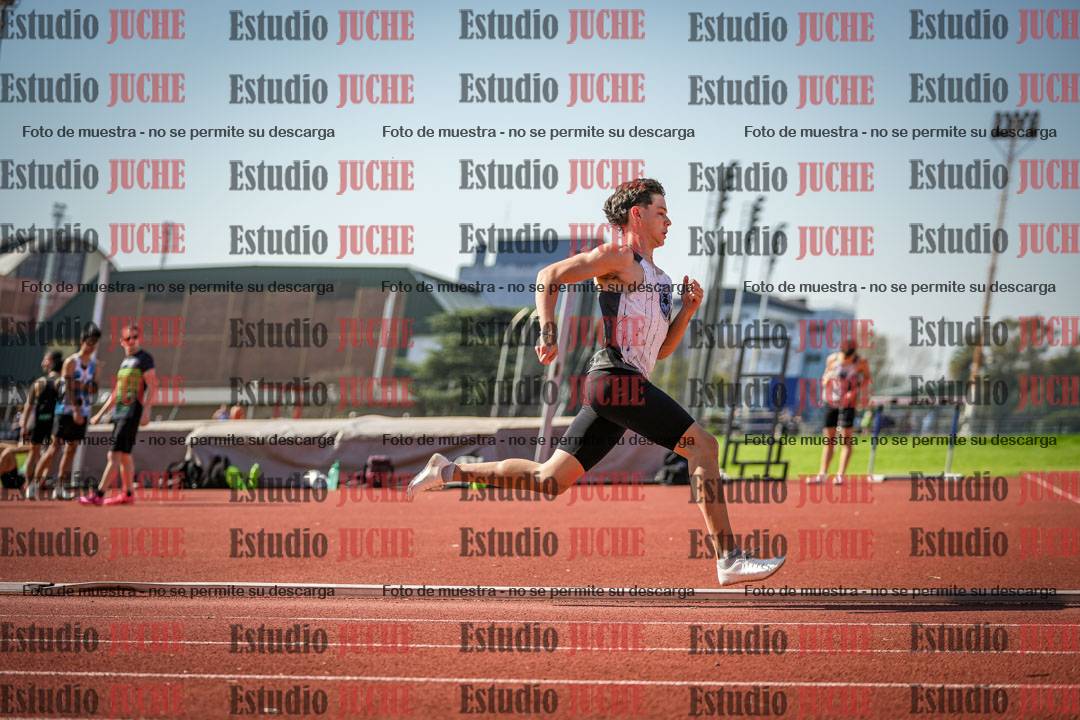 Fotos de los 400 m llanos de varones