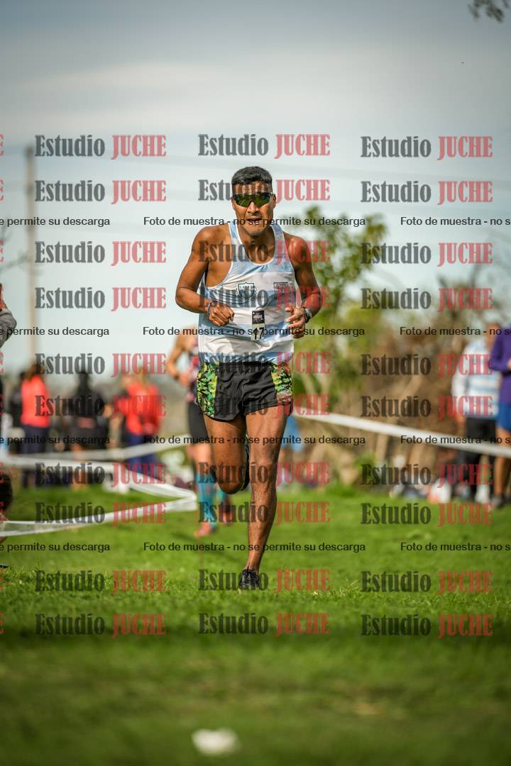 Fotos de la llegada del cross de 8000 m