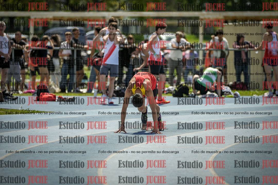 Fotos de los 400 m llanos de varones