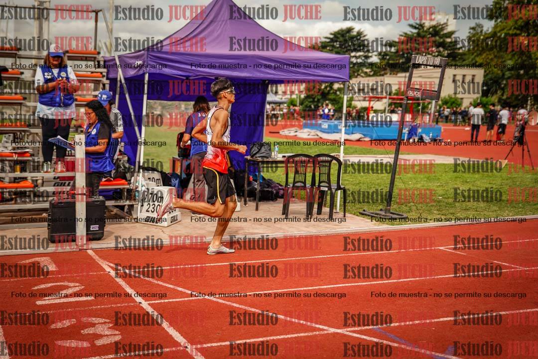 Fotos de los 800 m de varones