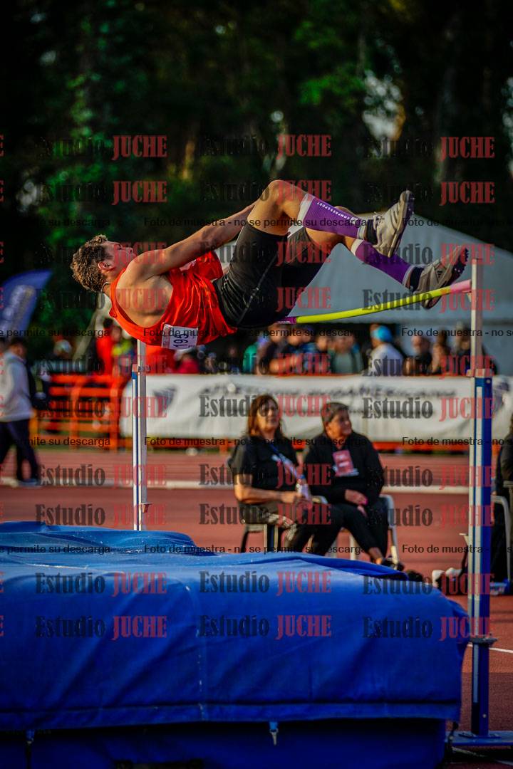 Fotos del salto en alto de varones - deca 4
