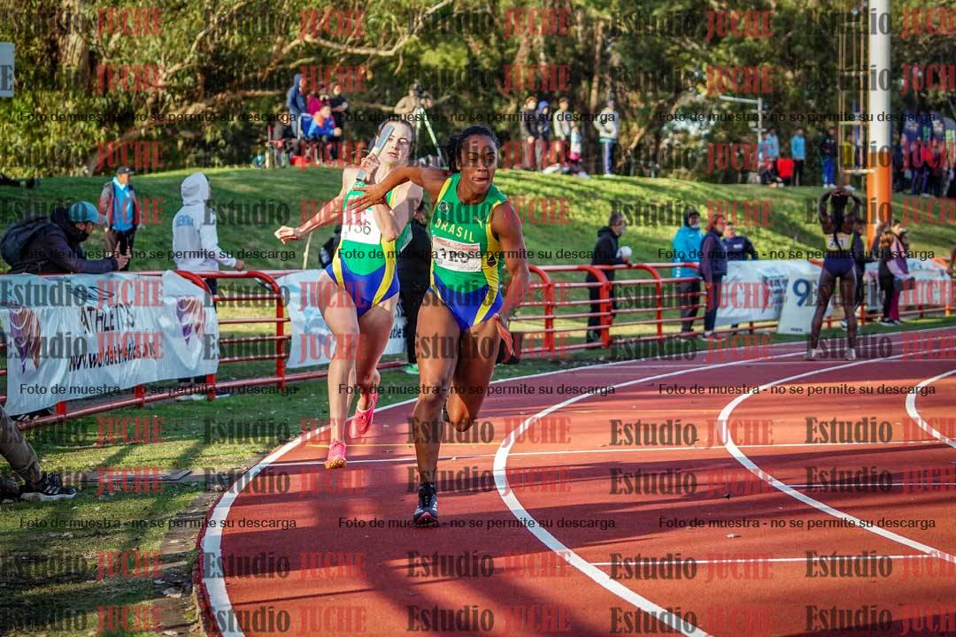 Fotos de los relevos 4x100 m de mujeres