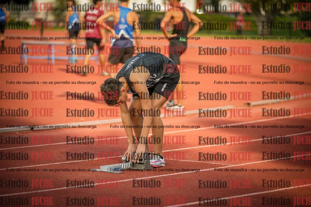 Fotos de los 400 m llanos de varones