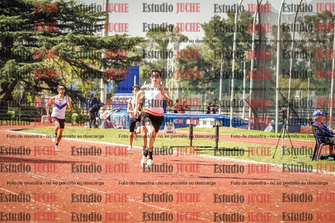 Fotos de los 400 m llanos de varones
