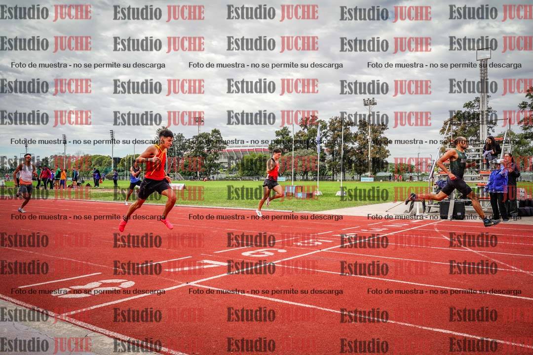 Fotos de los 400 m llanos de varones