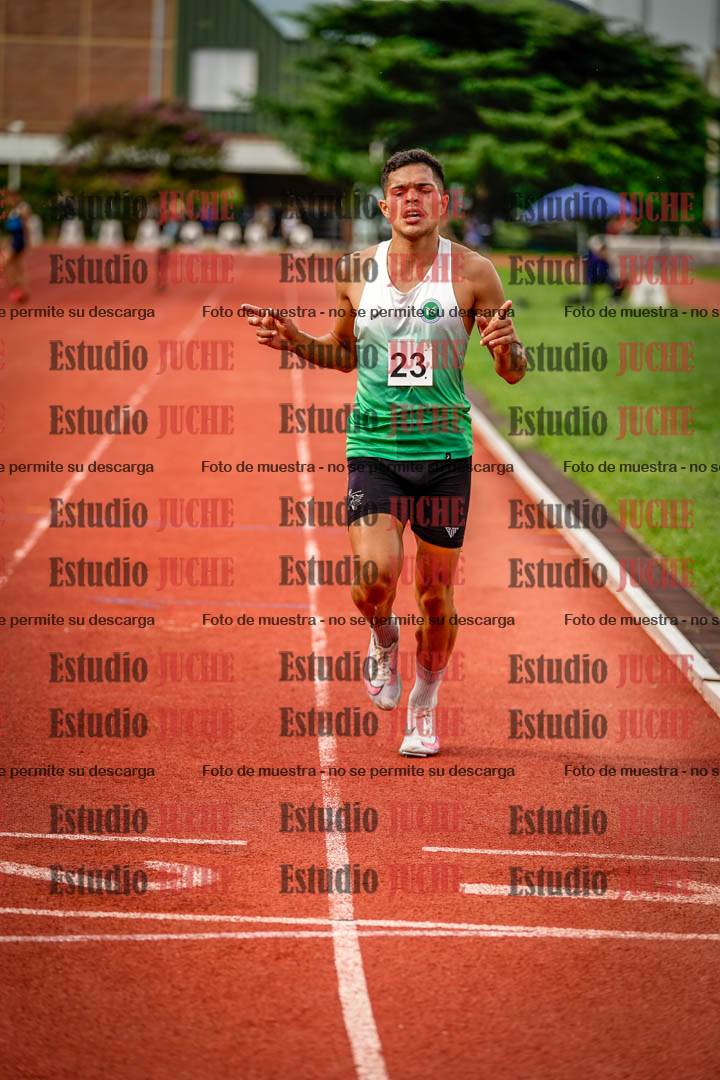 Fotos de los 3000 m con obstáculos de varones